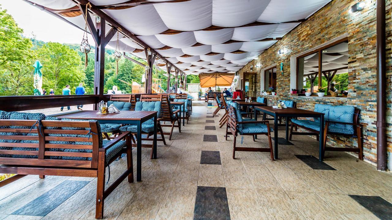 Complex Ancora Hotel Bicaz Exterior photo