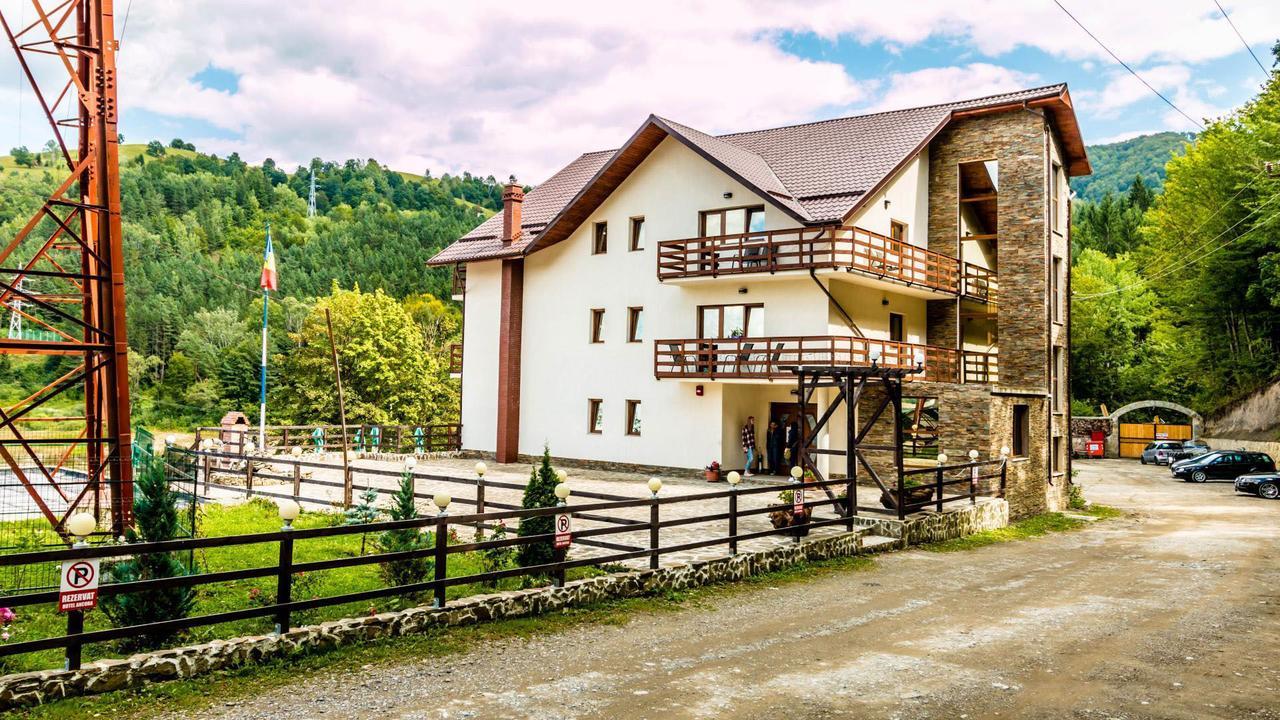 Complex Ancora Hotel Bicaz Exterior photo